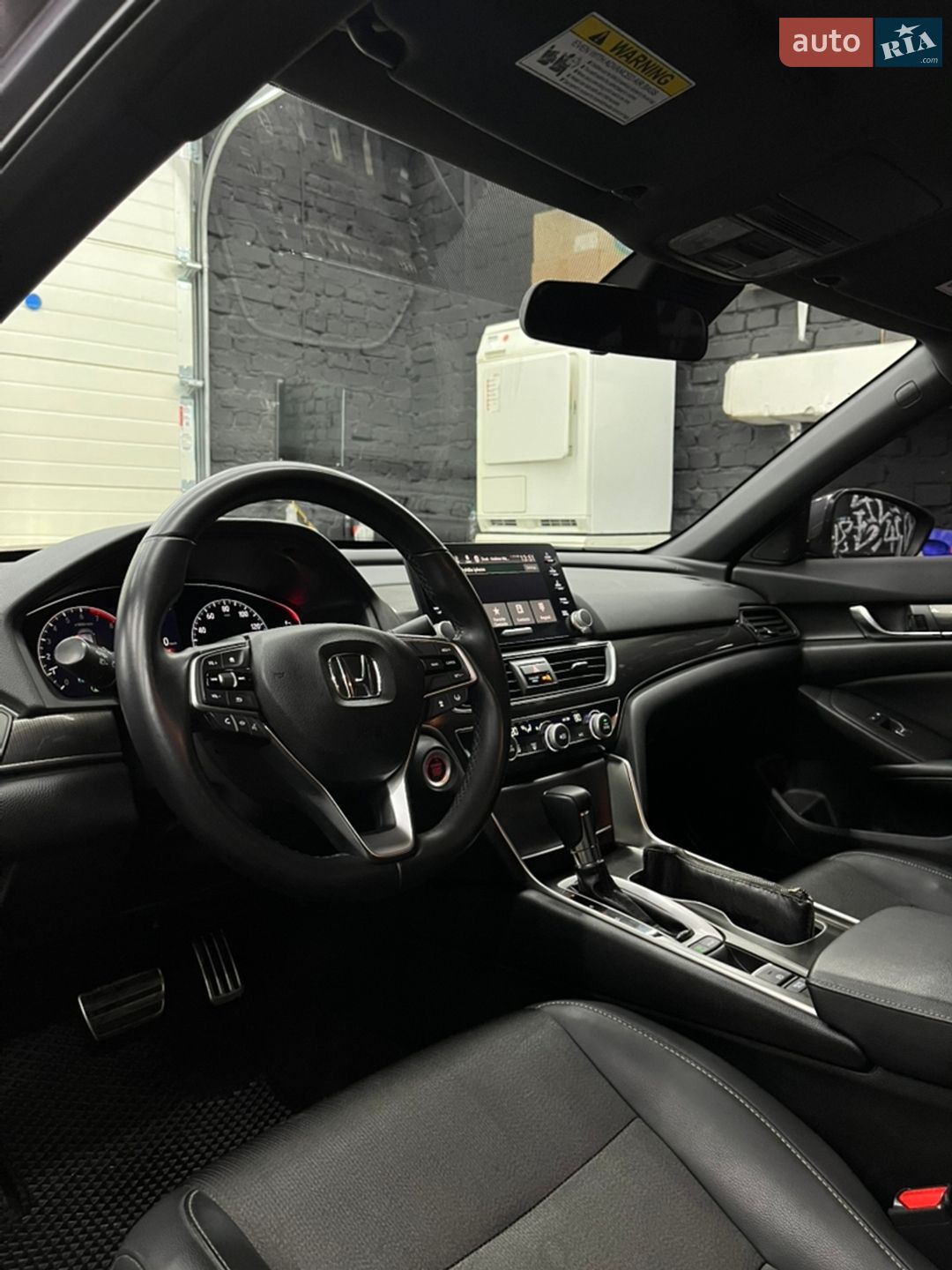 Honda Accord 2017 VIN 1HGCV1F38JA001321 фото оголошення 16 з 17