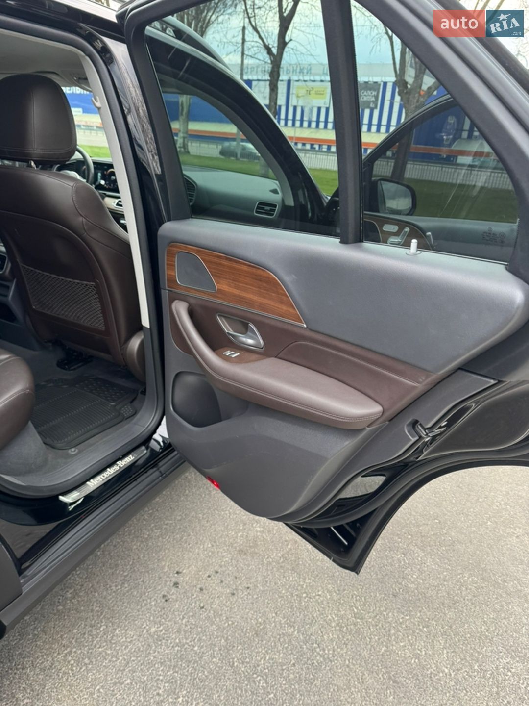 Mercedes-Benz Gle 300D 2019 VIN WDC1671191A047282 фото оголошення 18 з 35