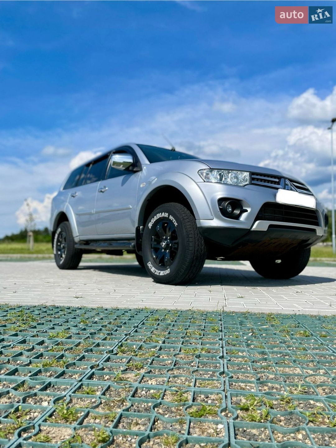 Mitsubishi Pajero Sport 2013 VIN MMCGNKH40EDZ00168 фото оголошення 4 з 33