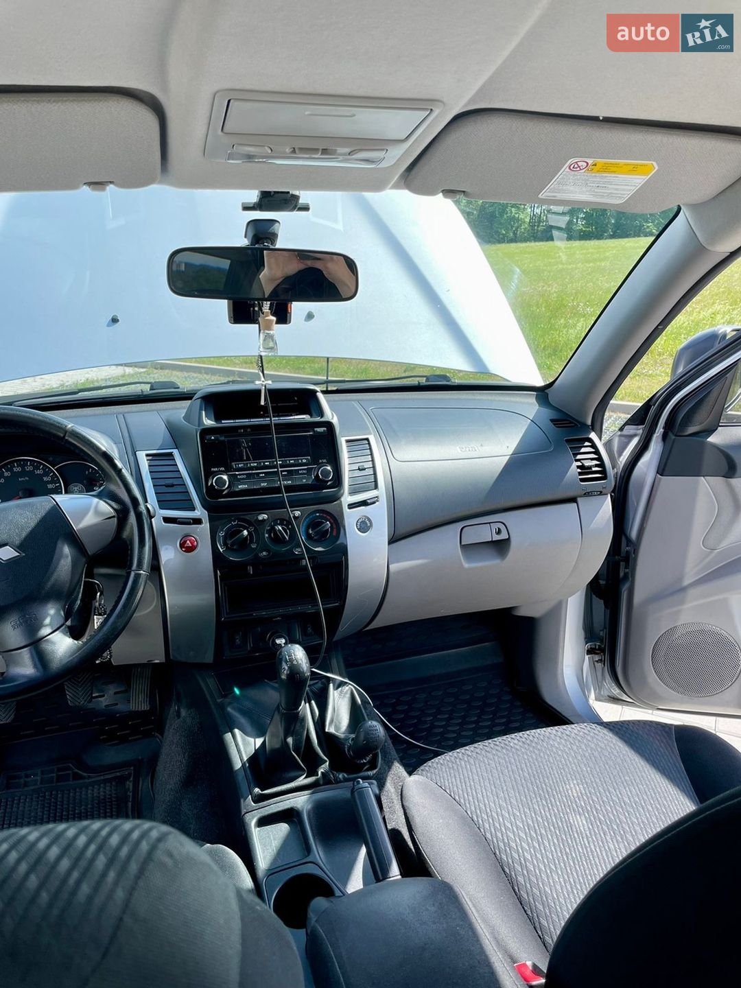 Mitsubishi Pajero Sport 2013 VIN MMCGNKH40EDZ00168 фото оголошення 28 з 33