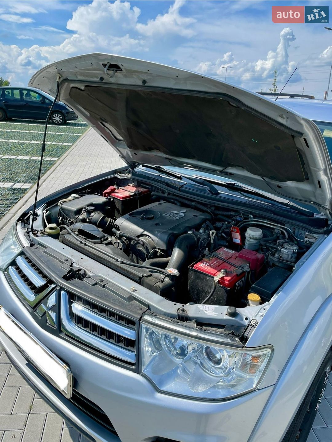 Mitsubishi Pajero Sport 2013 VIN MMCGNKH40EDZ00168 фото оголошення 32 з 33