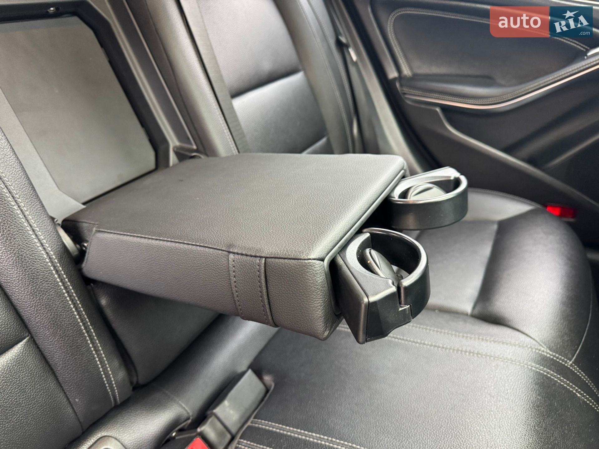Mercedes-Benz CLA-Class 2017 VIN WDDSJ4GB1JN547289 фото оголошення 33 з 45