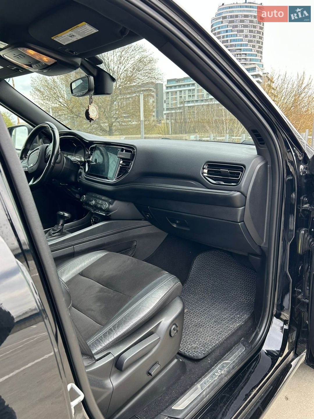 Dodge Durango 2021 VIN 1C4RDJDG4MC643352 фото оголошення 2 з 10