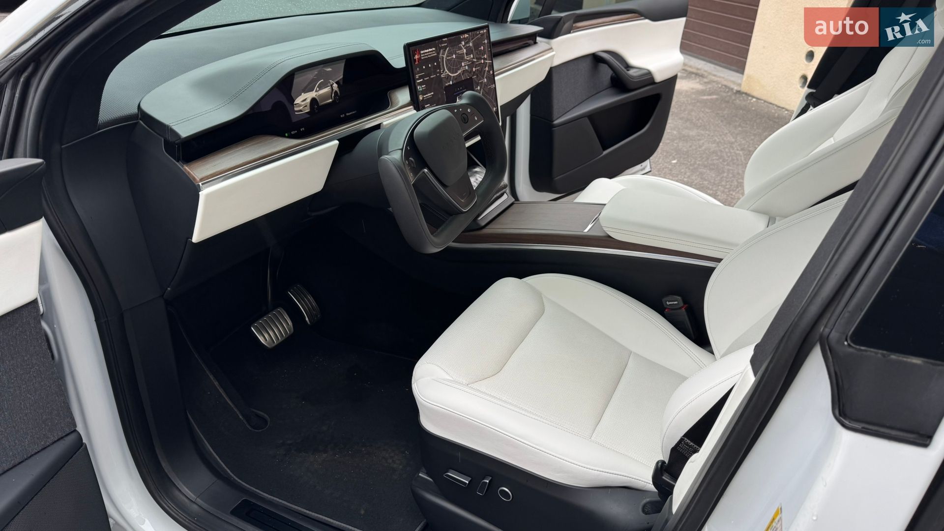 Tesla Model X 2021 VIN 5YJXCBE51MF326726 фото оголошення 12 з 24