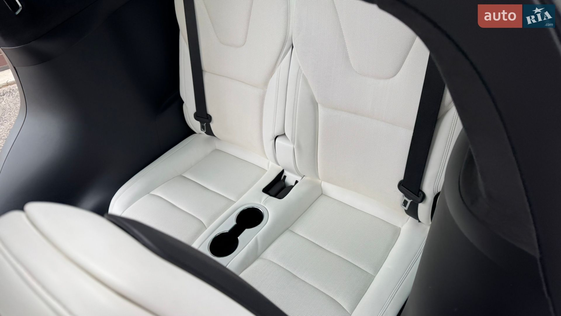 Tesla Model X 2021 VIN 5YJXCBE51MF326726 фото оголошення 16 з 24