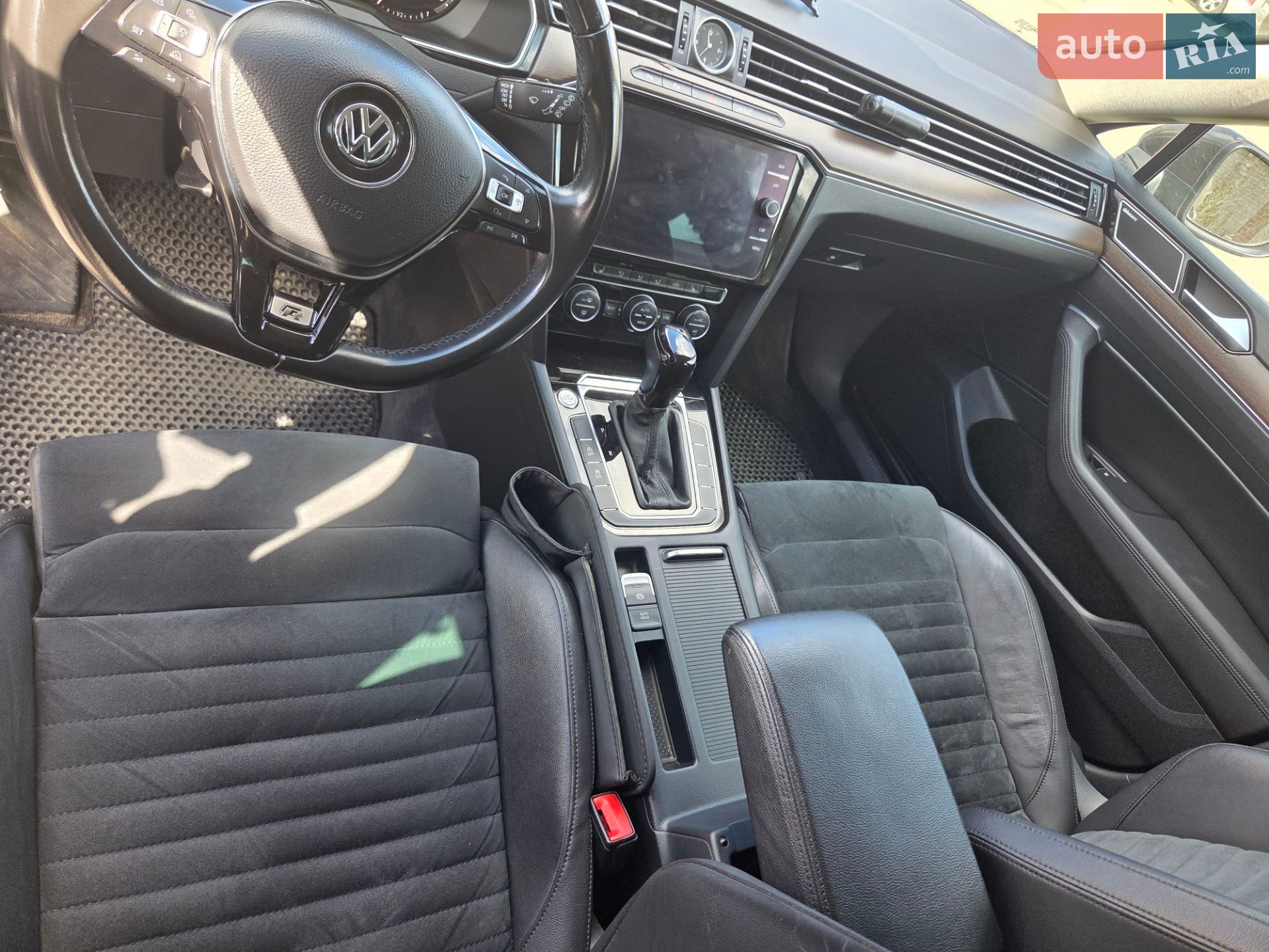 Volkswagen Passat 2017 VIN WVWZZZ3CZJP004599 фото оголошення 15 з 17