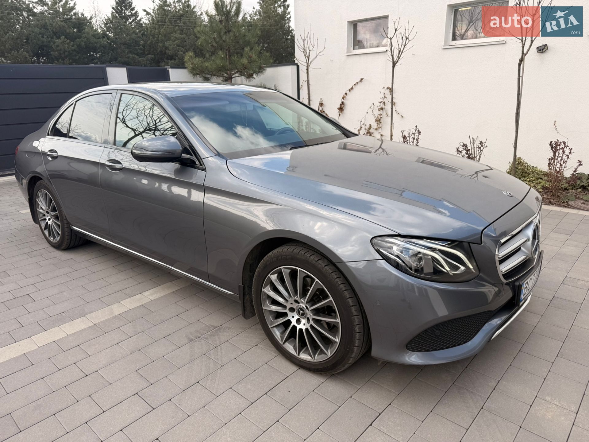 Mercedes-Benz E-Class 2018 VIN WDD2130131A546434 фото оголошення 3 з 24