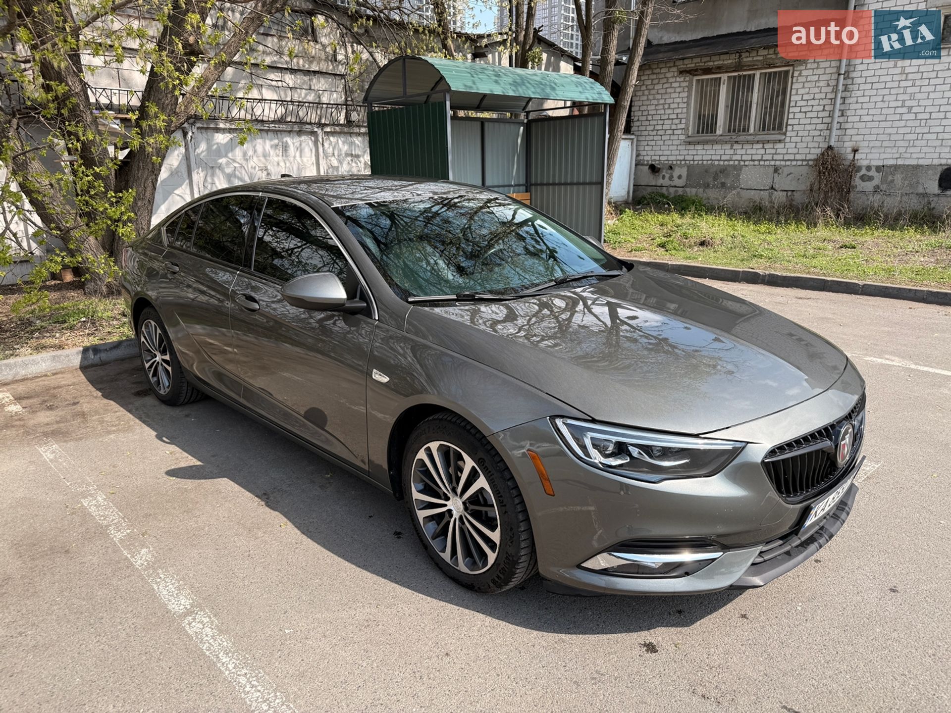 Buick Regal 2017 VIN W04GP6SX2J1064019 фото оголошення 2 з 10