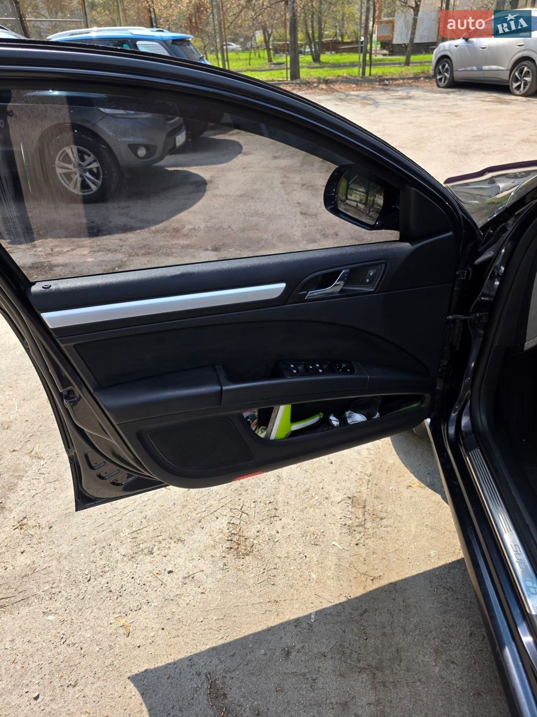 Skoda Superb 2010 VIN TMBJF73TXB9034771 фото оголошення 2 з 16