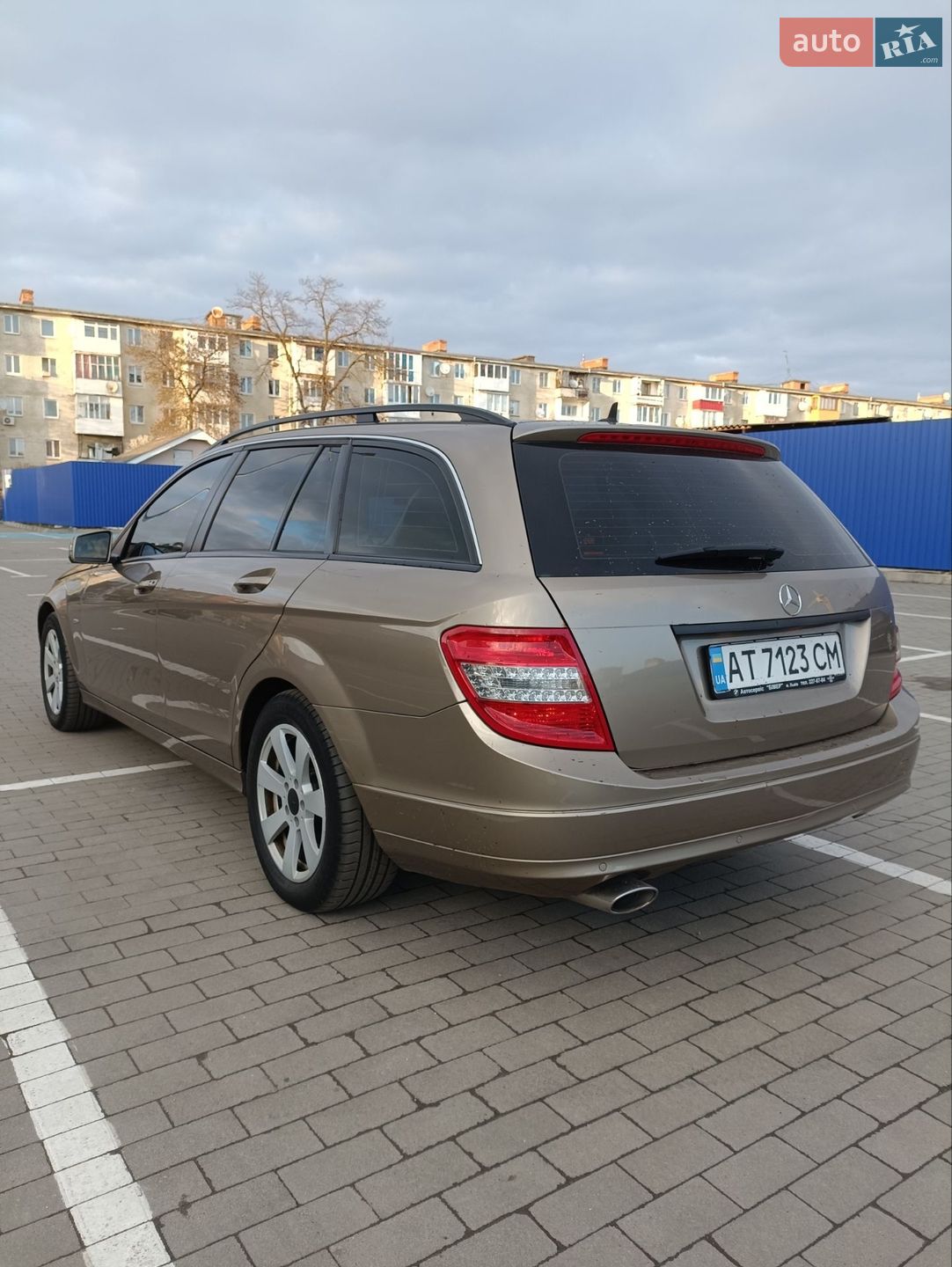Mercedes-Benz C-Class 2010 VIN WDD2042021F532948 фото оголошення 4 з 16