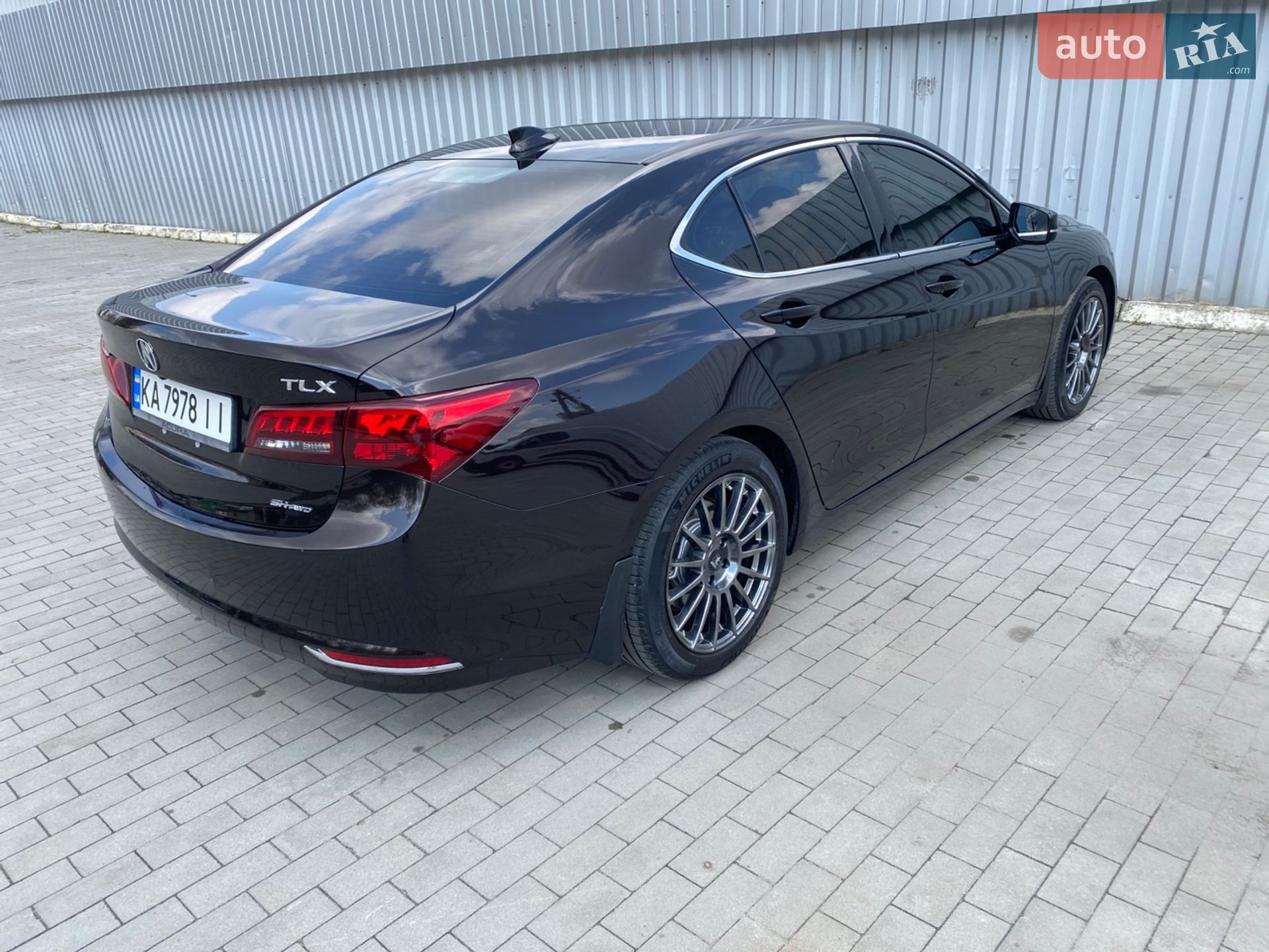 Acura TLX 2017 VIN 19UUB3F59HA003292 фото оголошення 5 з 26