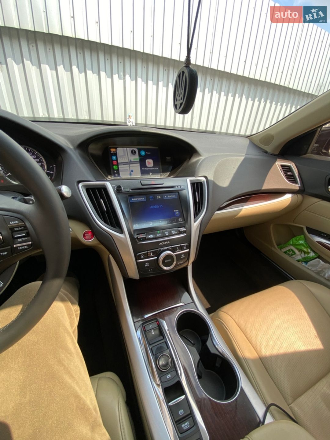 Acura TLX 2017 VIN 19UUB3F59HA003292 фото оголошення 12 з 26