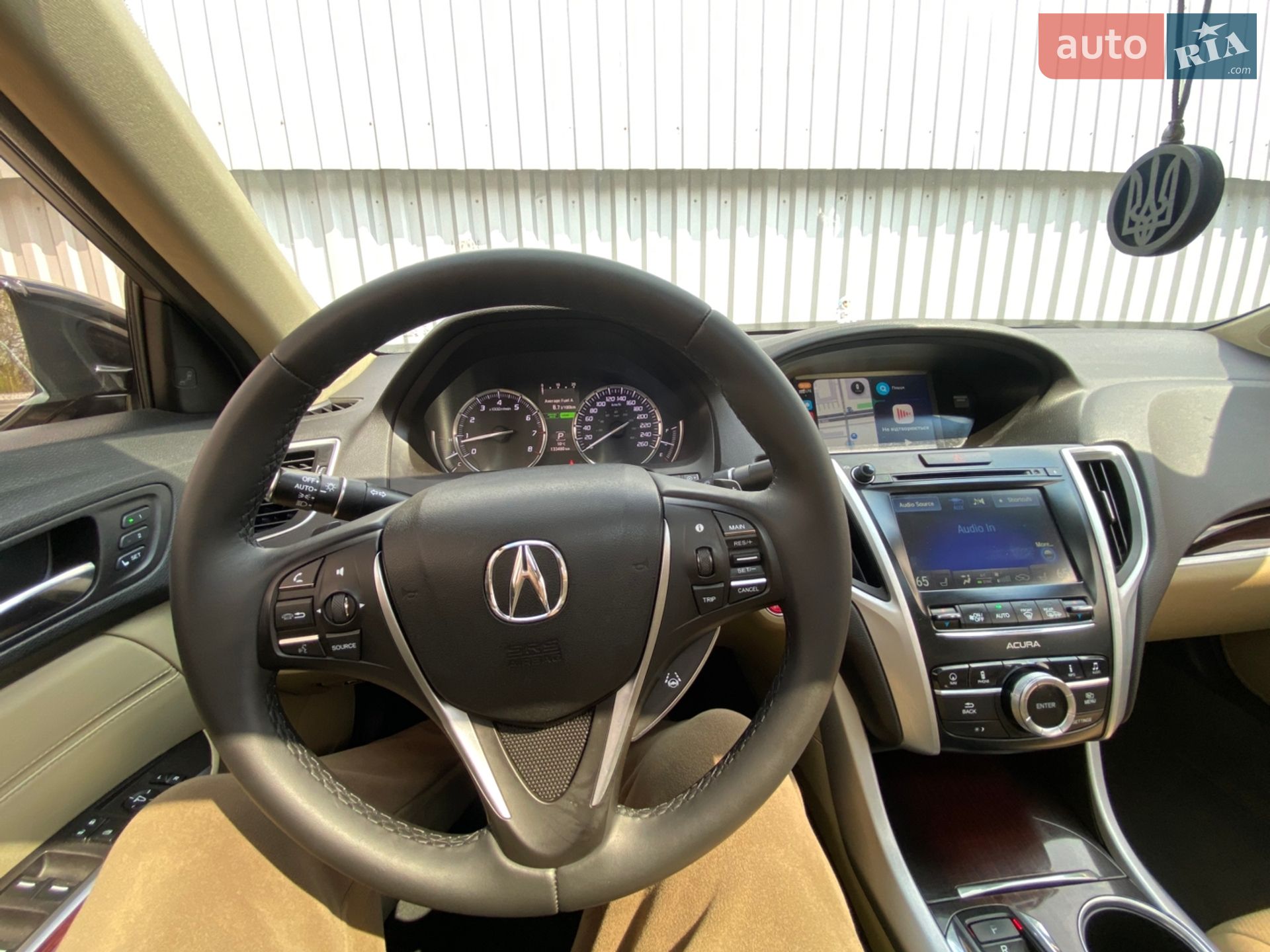 Acura TLX 2017 VIN 19UUB3F59HA003292 фото оголошення 13 з 26