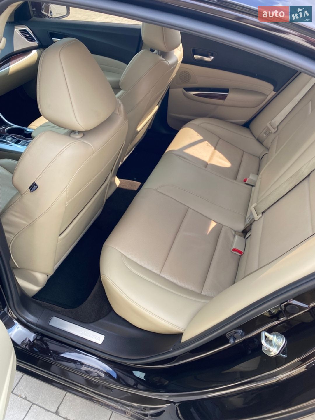 Acura TLX 2017 VIN 19UUB3F59HA003292 фото оголошення 17 з 26