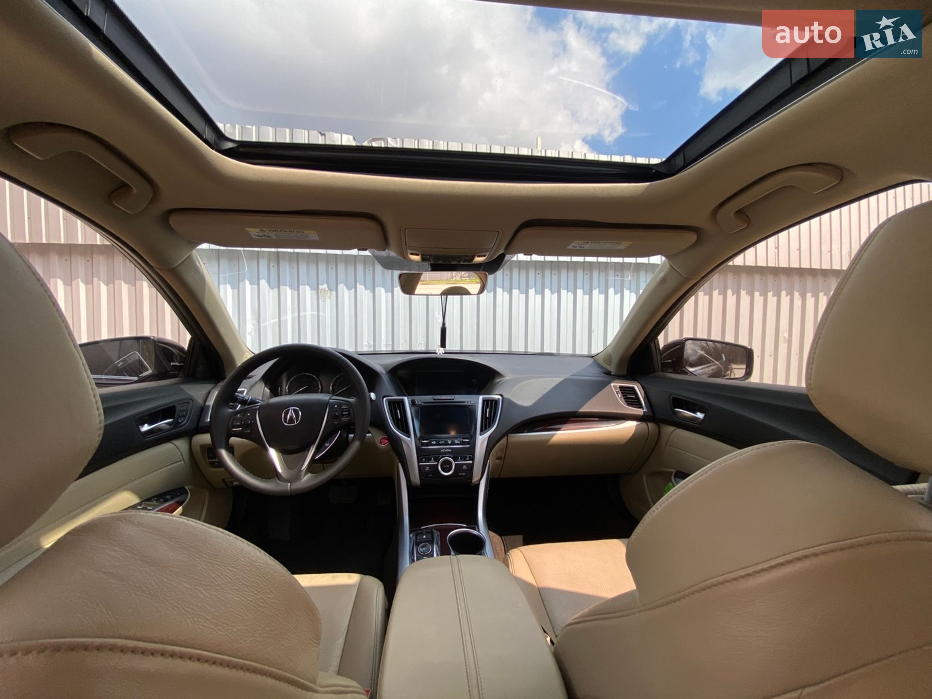 Acura TLX 2017 VIN 19UUB3F59HA003292 фото оголошення 20 з 26
