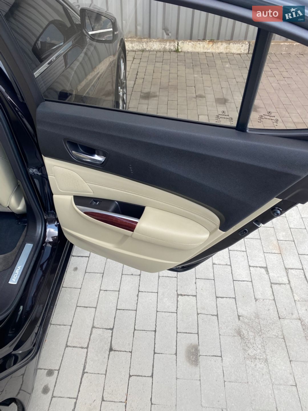 Acura TLX 2017 VIN 19UUB3F59HA003292 фото оголошення 21 з 26
