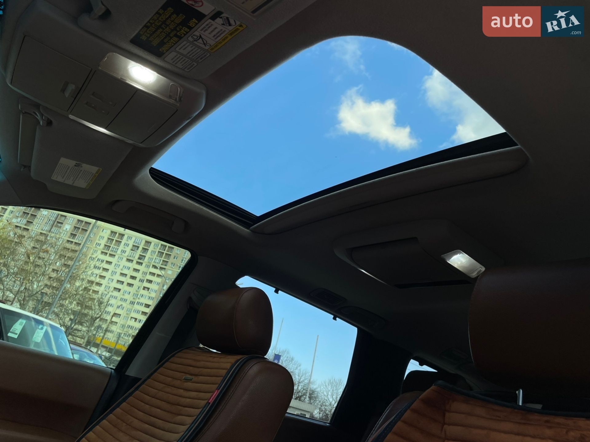 Toyota Sequoia 2011 VIN 5TDDW5G15CS057758 фото оголошення 32 з 42