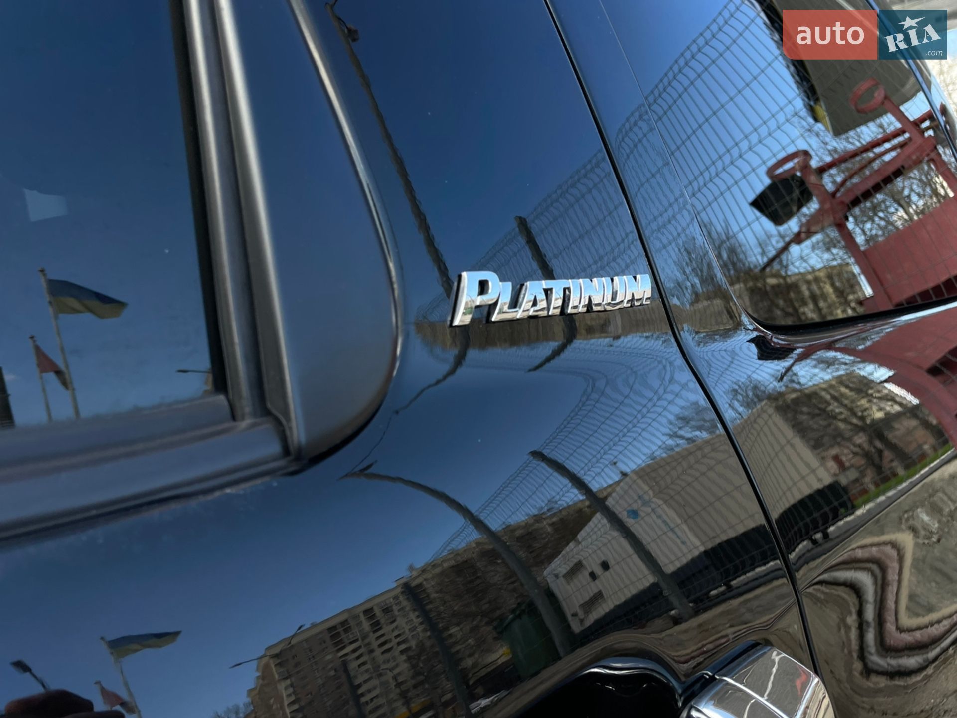 Toyota Sequoia 2011 VIN 5TDDW5G15CS057758 фото оголошення 41 з 42
