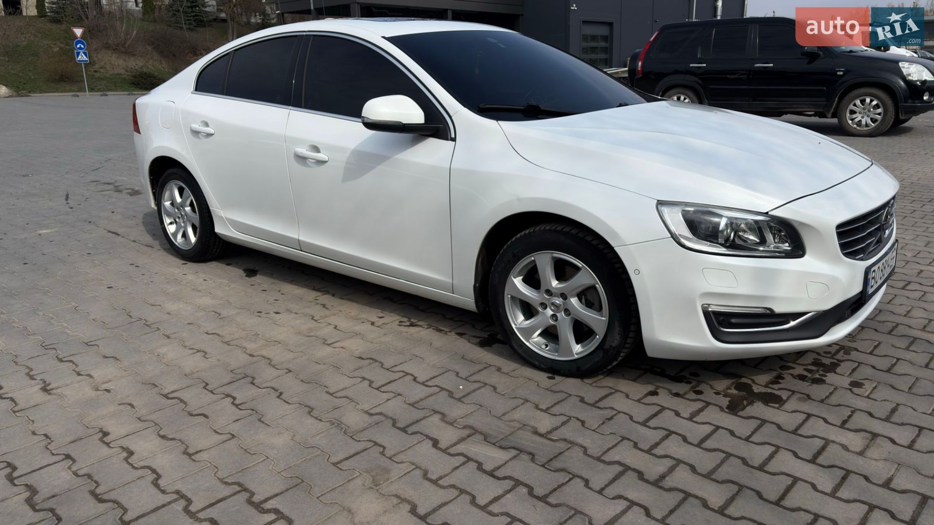 Volvo S60 2017 VIN YV1FS79B0H2441122 фото оголошення 3 з 16