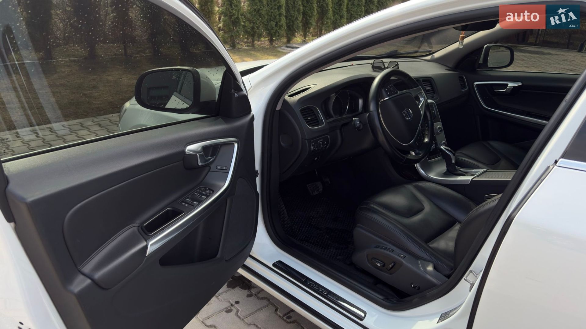 Volvo S60 2017 VIN YV1FS79B0H2441122 фото оголошення 14 з 16