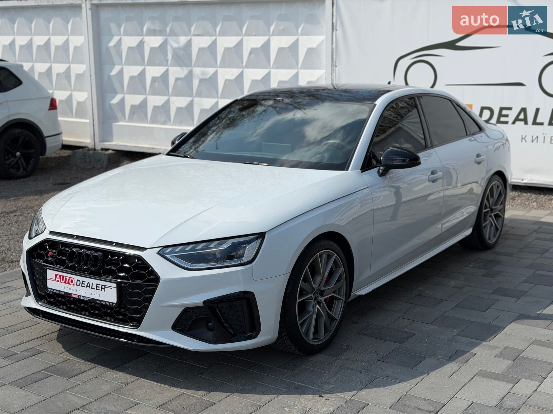 Audi S4 2022 VIN WAUB4AF4XNA033583 фото оголошення 3 з 53