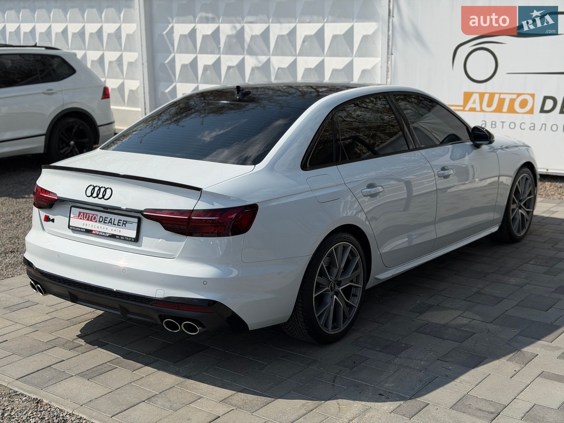 Audi S4 2022 VIN WAUB4AF4XNA033583 фото оголошення 12 з 53