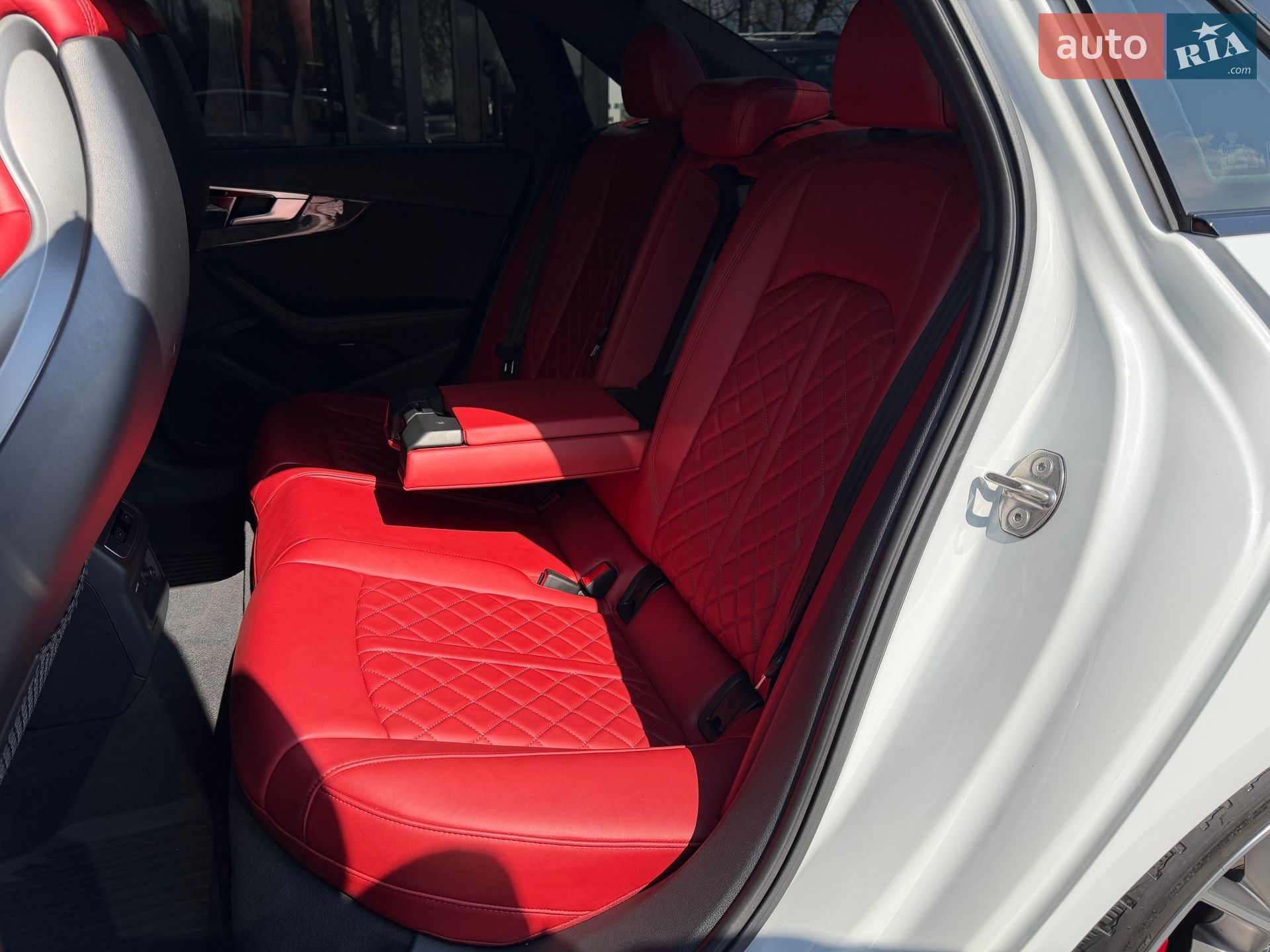 Audi S4 2022 VIN WAUB4AF4XNA033583 фото оголошення 46 з 53