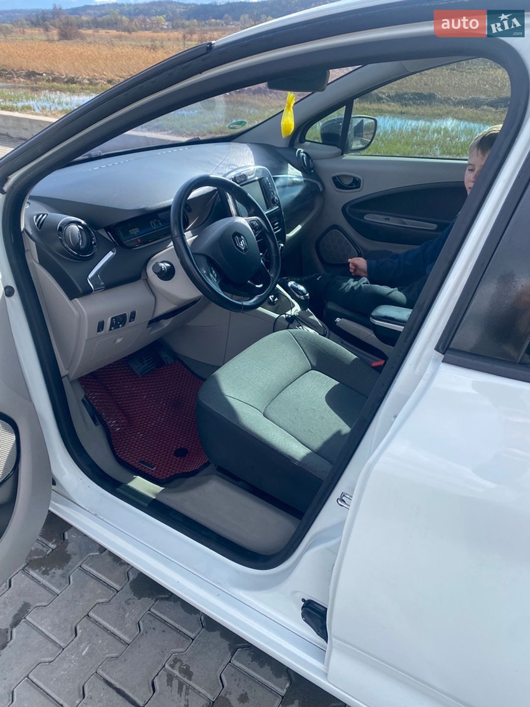 Renault Zoe 2015 VIN VF1AGVYB053537592 фото оголошення 2 з 3