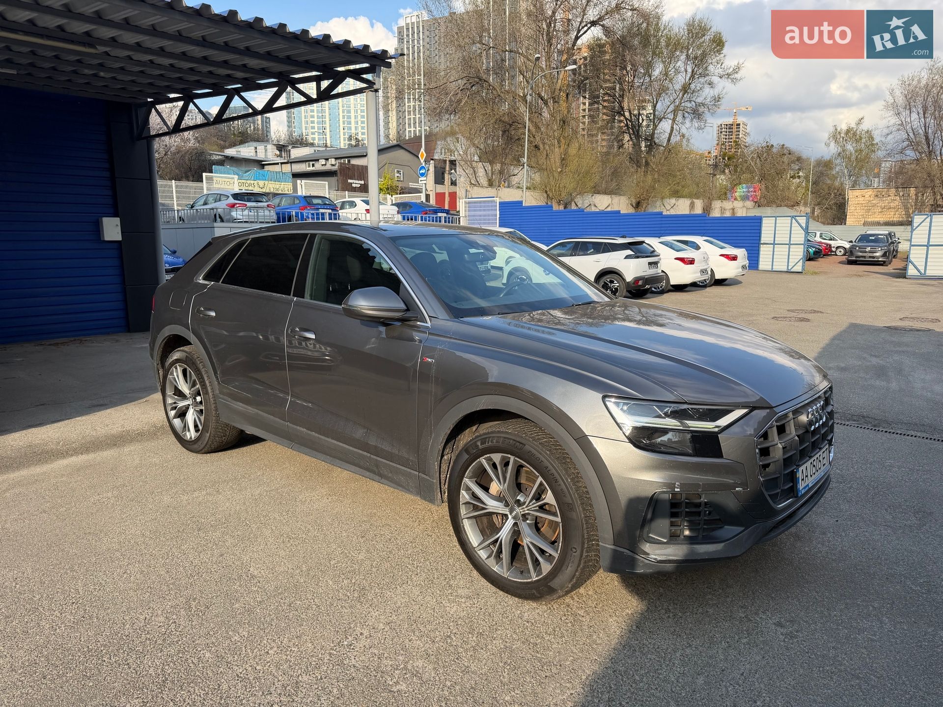 Audi Q8 2019 VIN WAUZZZF10LD009230 фото оголошення 6 з 11