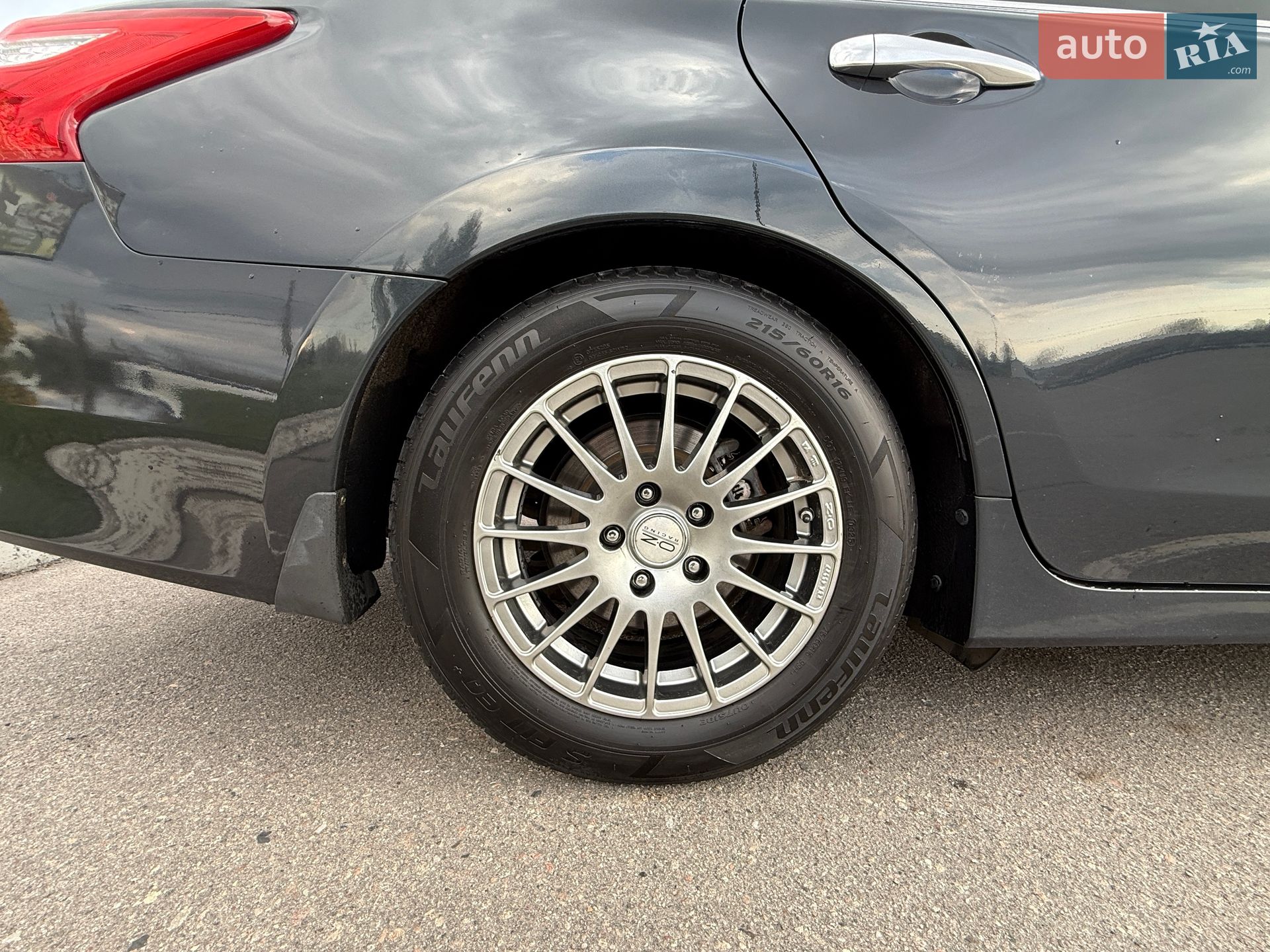 Nissan Altima 2017 VIN 1N4AL3AP3HC241270 фото оголошення 16 з 37