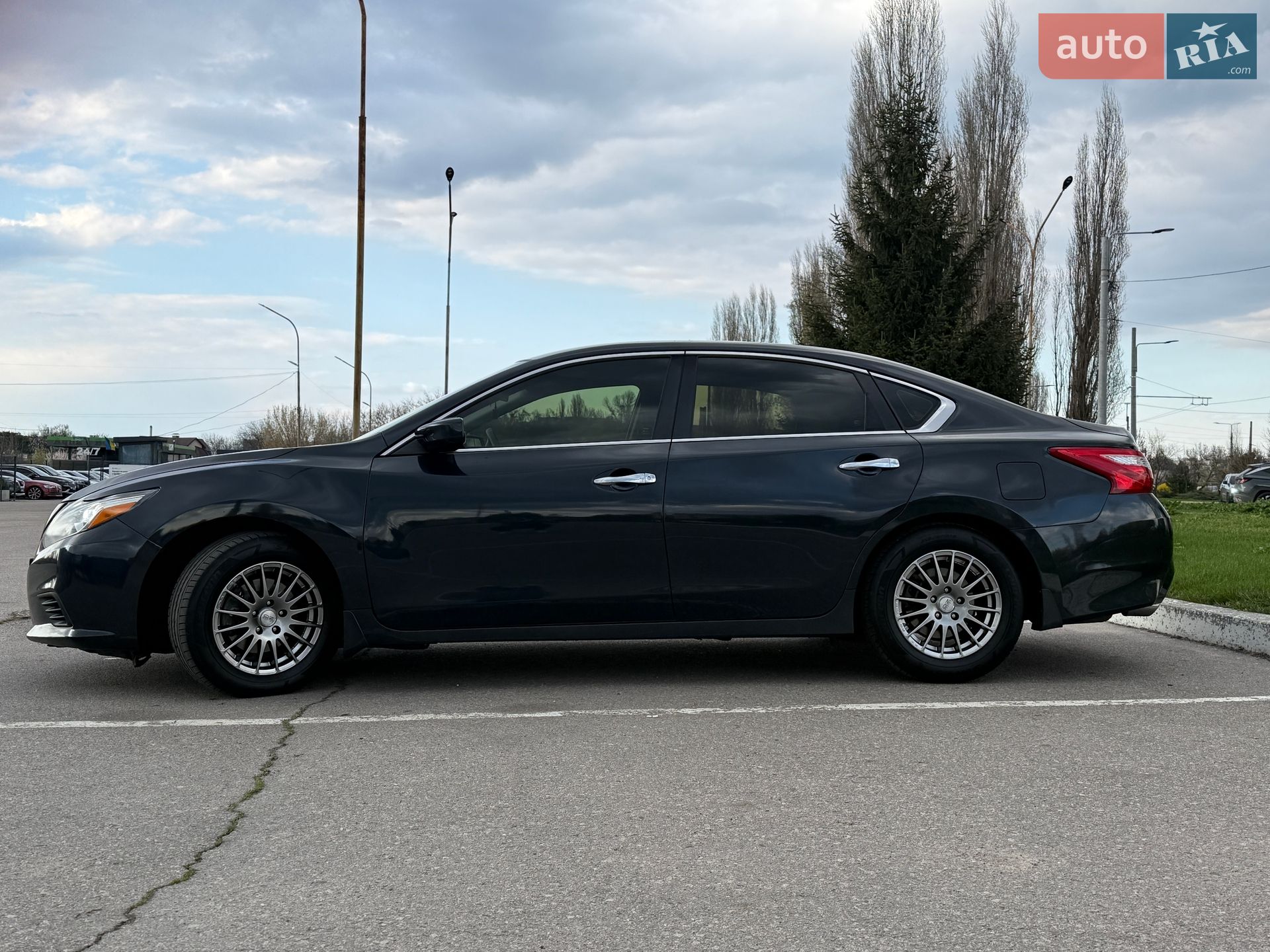 Nissan Altima 2017 VIN 1N4AL3AP3HC241270 фото оголошення 17 з 37
