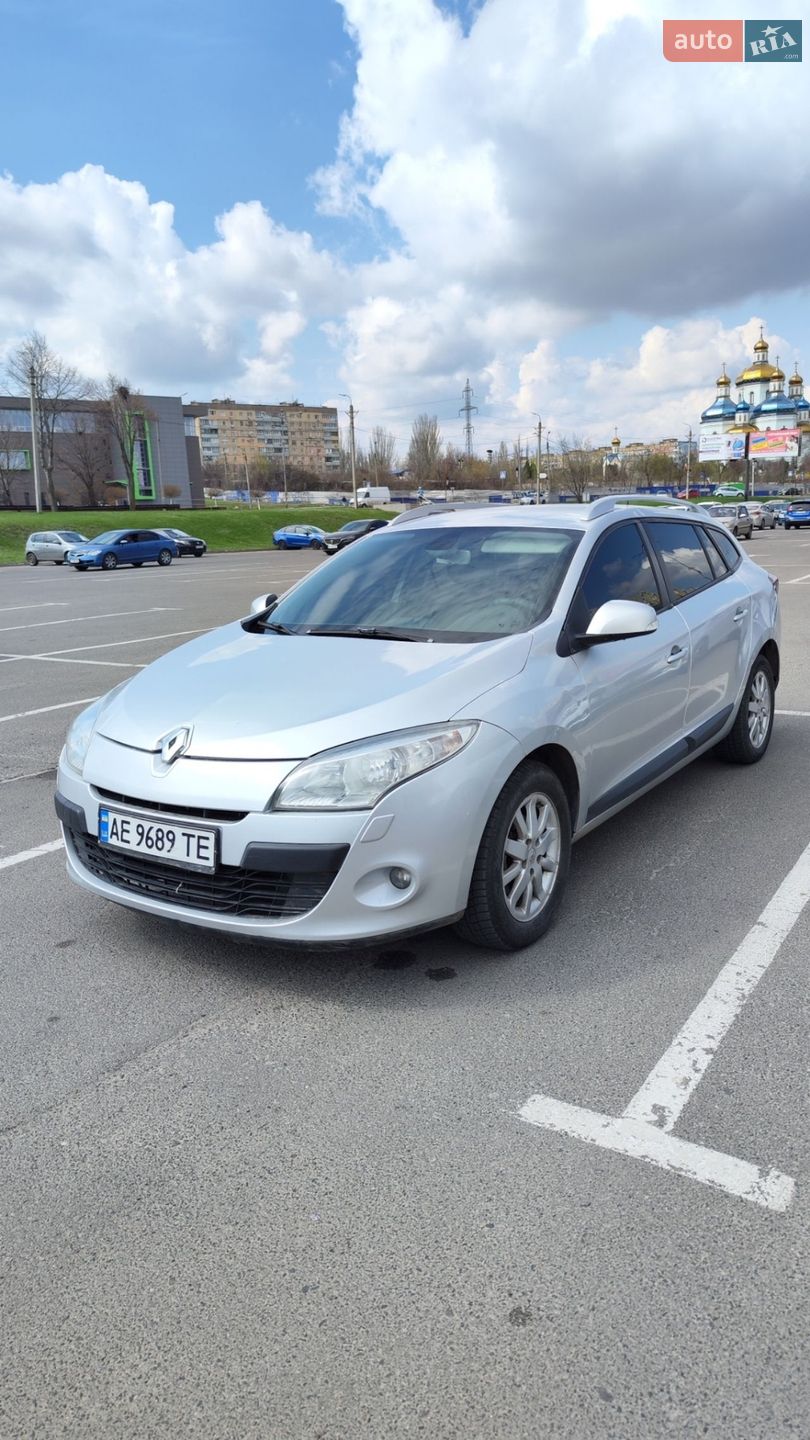 Renault Megane 2011 VIN VF1KZ1A0544371511 фото оголошення 2 з 15