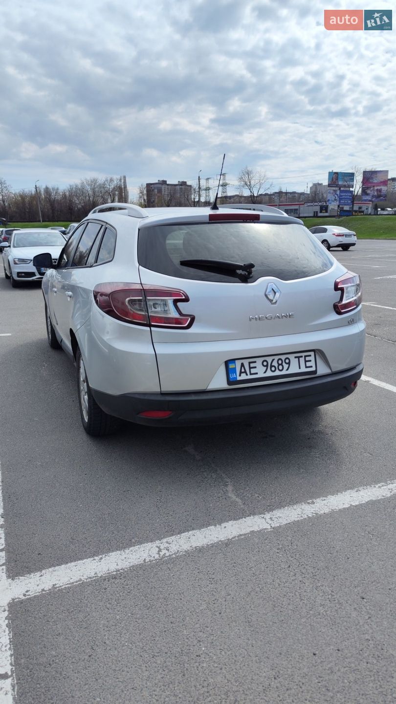 Renault Megane 2011 VIN VF1KZ1A0544371511 фото оголошення 3 з 15