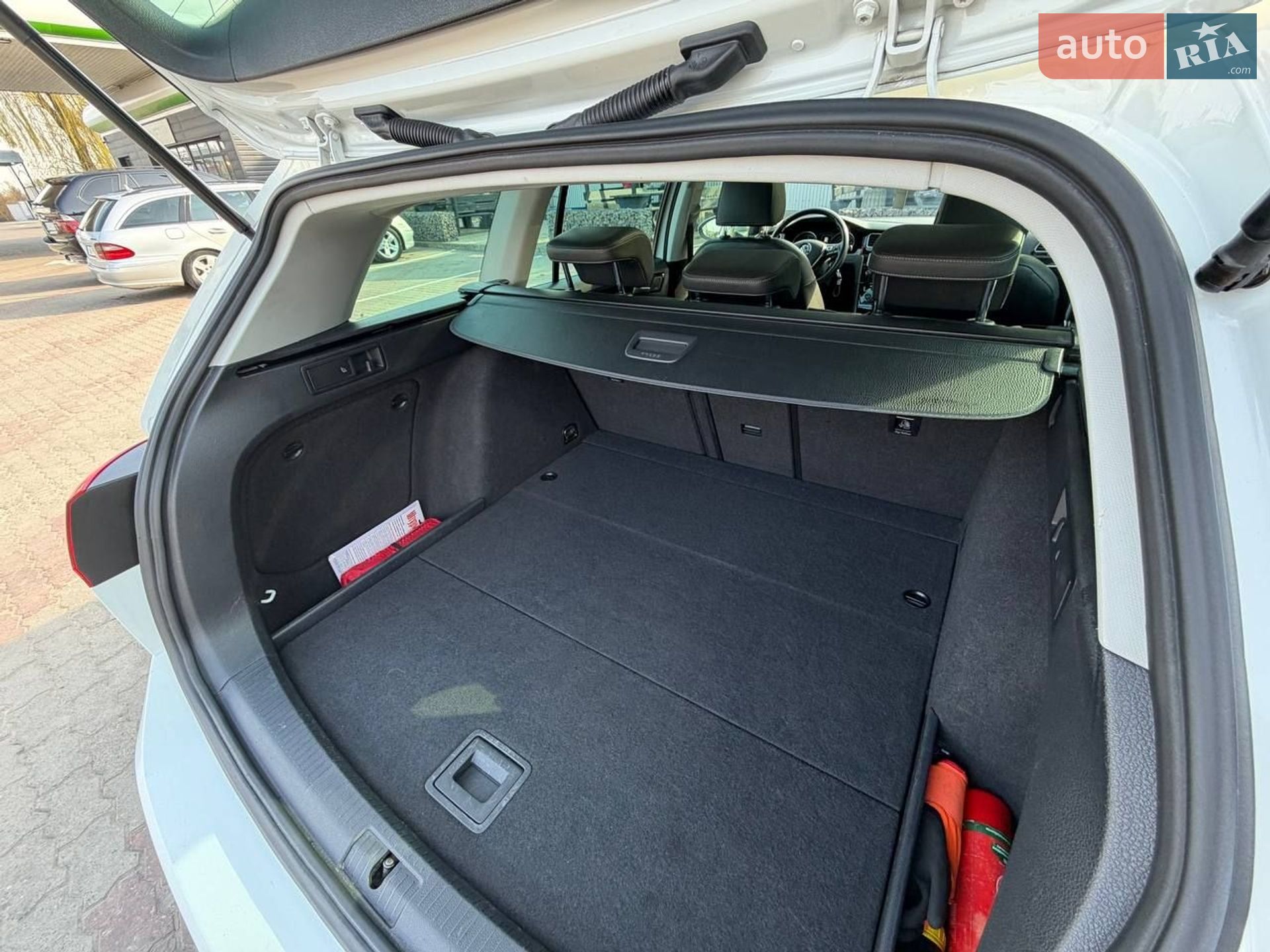 Volkswagen Golf 2015 VIN WVWZZZAUZFP590301 фото оголошення 11 з 30