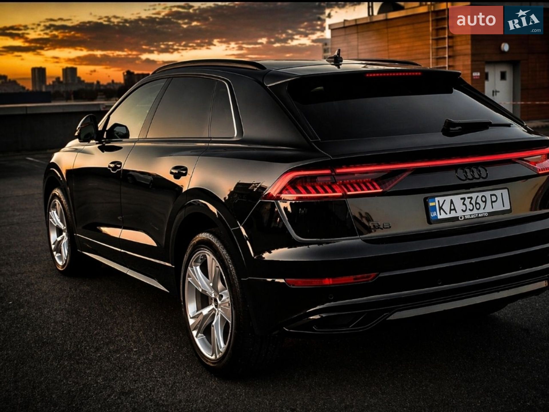Audi Q8 2022 VIN WA1AVBF18PD012590 фото оголошення 7 з 14