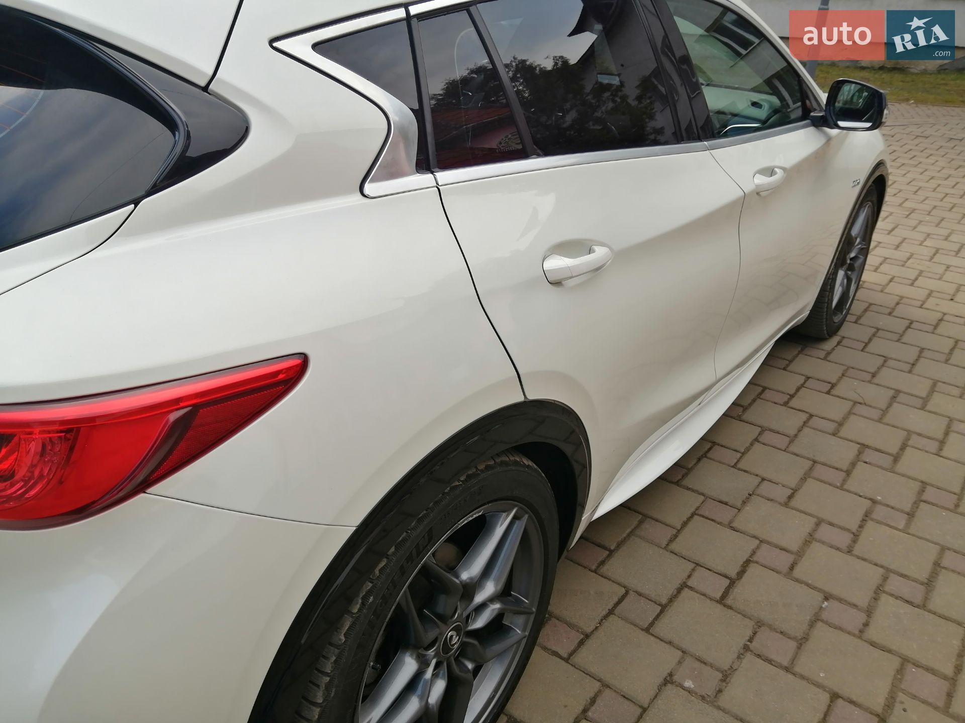Infiniti Q30 2016 VIN SJKDBNH15U1002582 фото оголошення 3 з 26