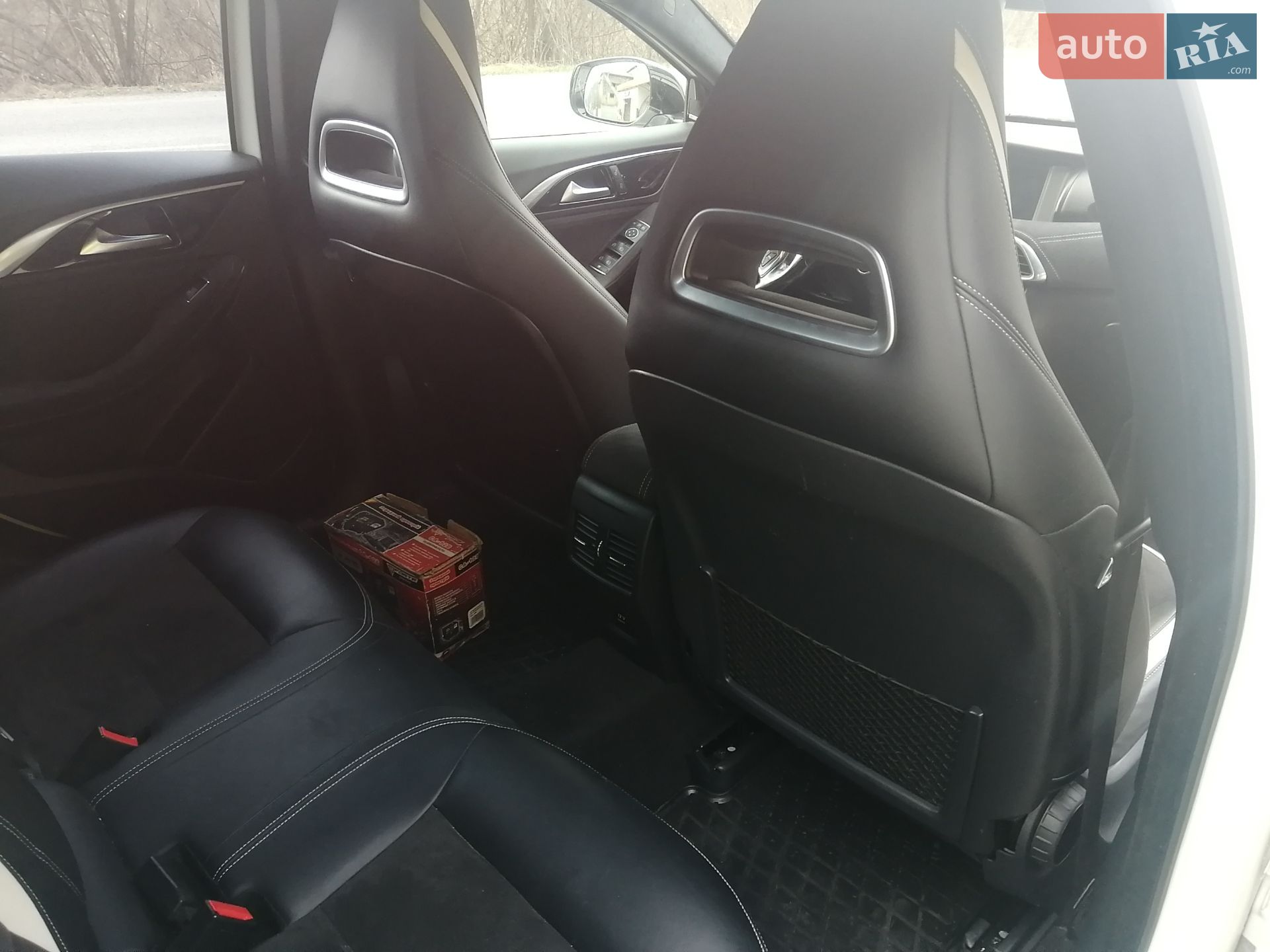 Infiniti Q30 2016 VIN SJKDBNH15U1002582 фото оголошення 9 з 26