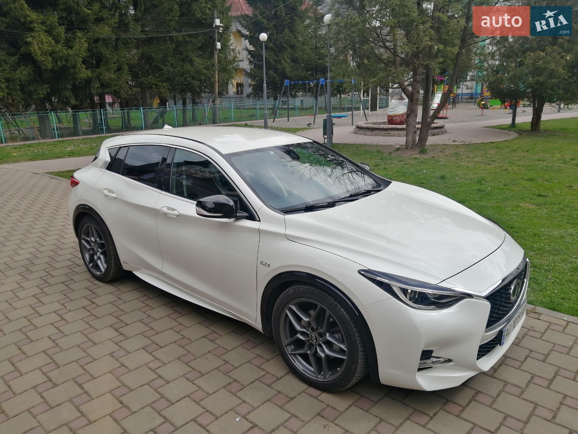 Infiniti Q30 2016 VIN SJKDBNH15U1002582 фото оголошення 12 з 26