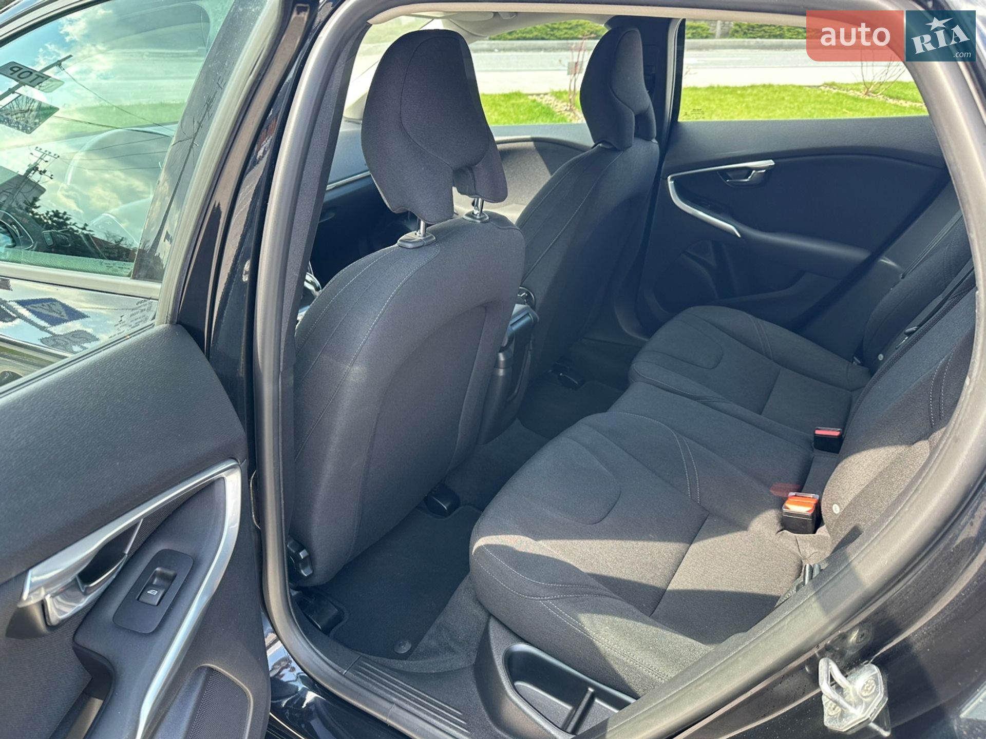 Volvo V40 2015 VIN YV1MVA8LDF2239687 фото оголошення 7 з 24