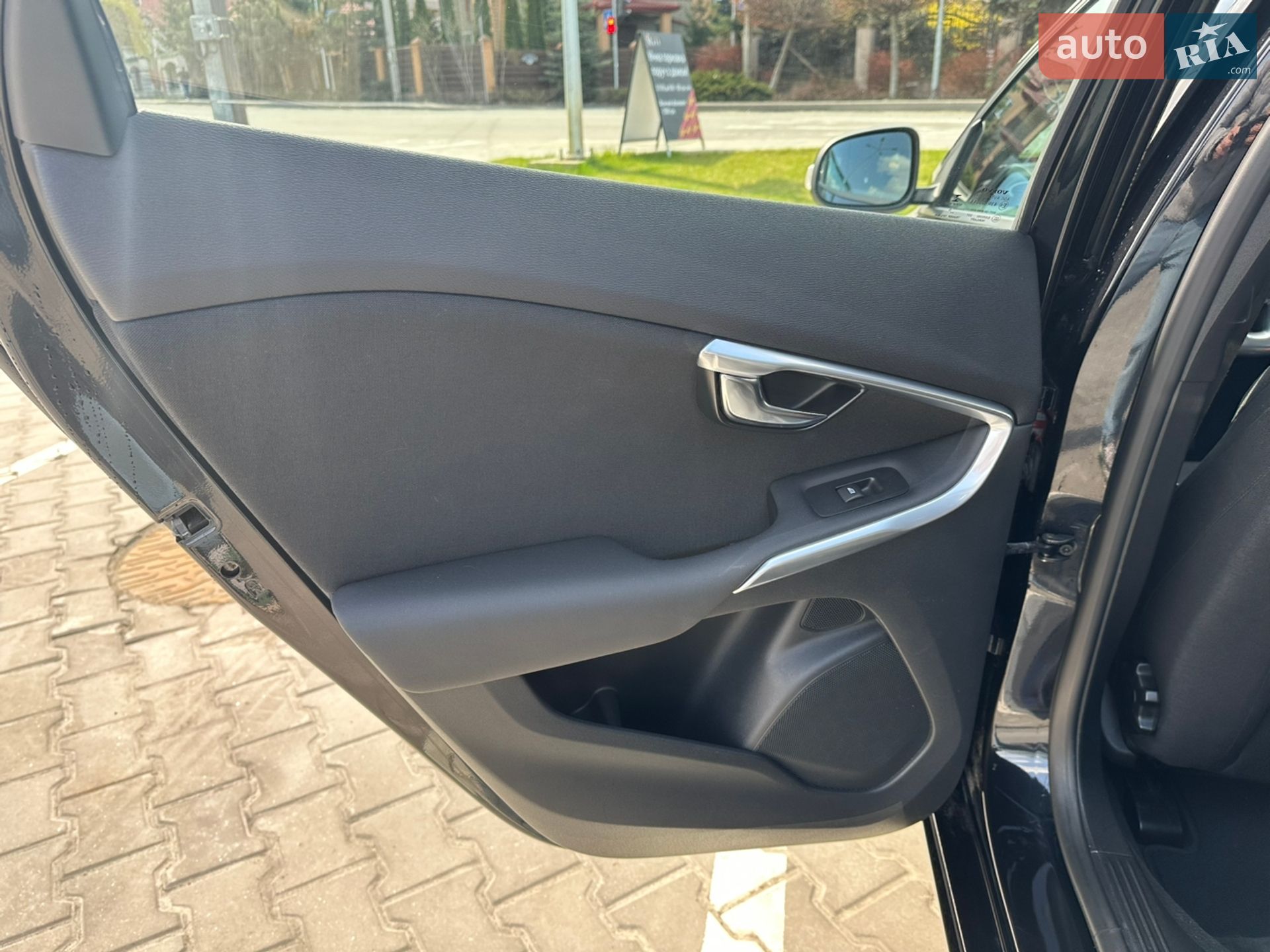 Volvo V40 2015 VIN YV1MVA8LDF2239687 фото оголошення 8 з 24
