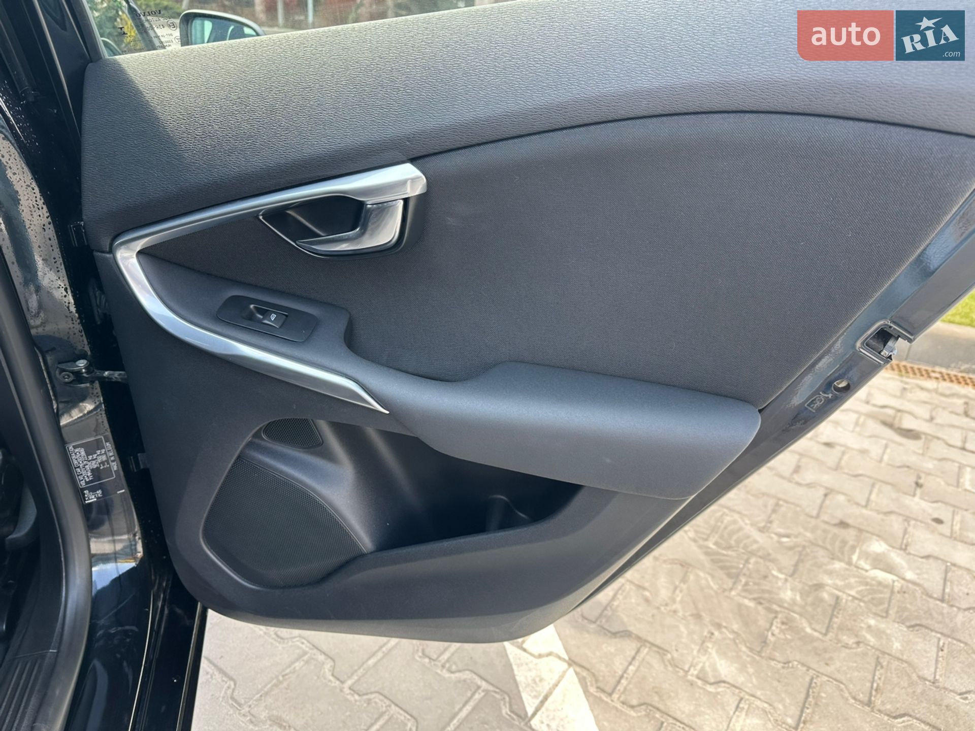 Volvo V40 2015 VIN YV1MVA8LDF2239687 фото оголошення 10 з 24