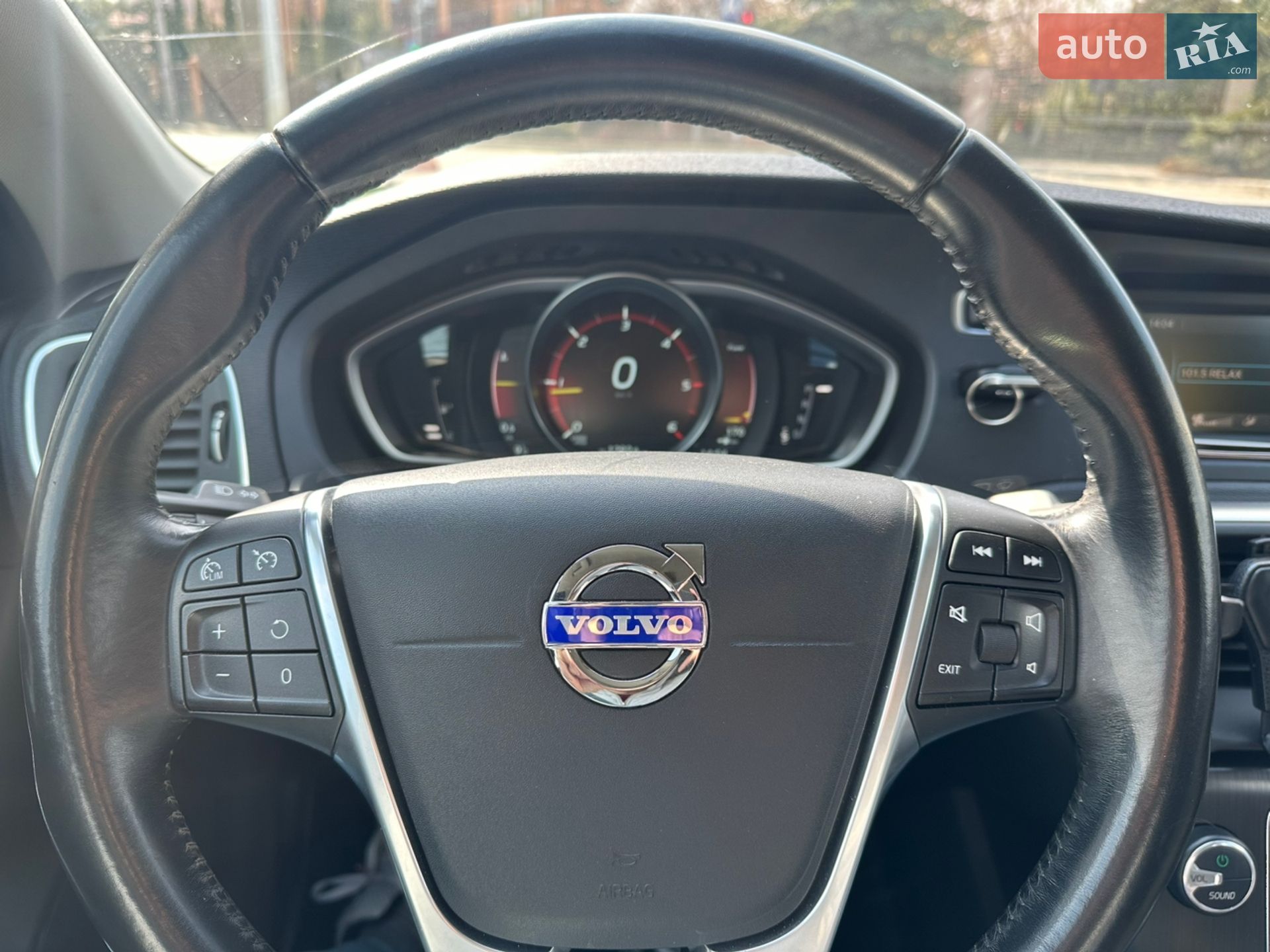 Volvo V40 2015 VIN YV1MVA8LDF2239687 фото оголошення 20 з 24