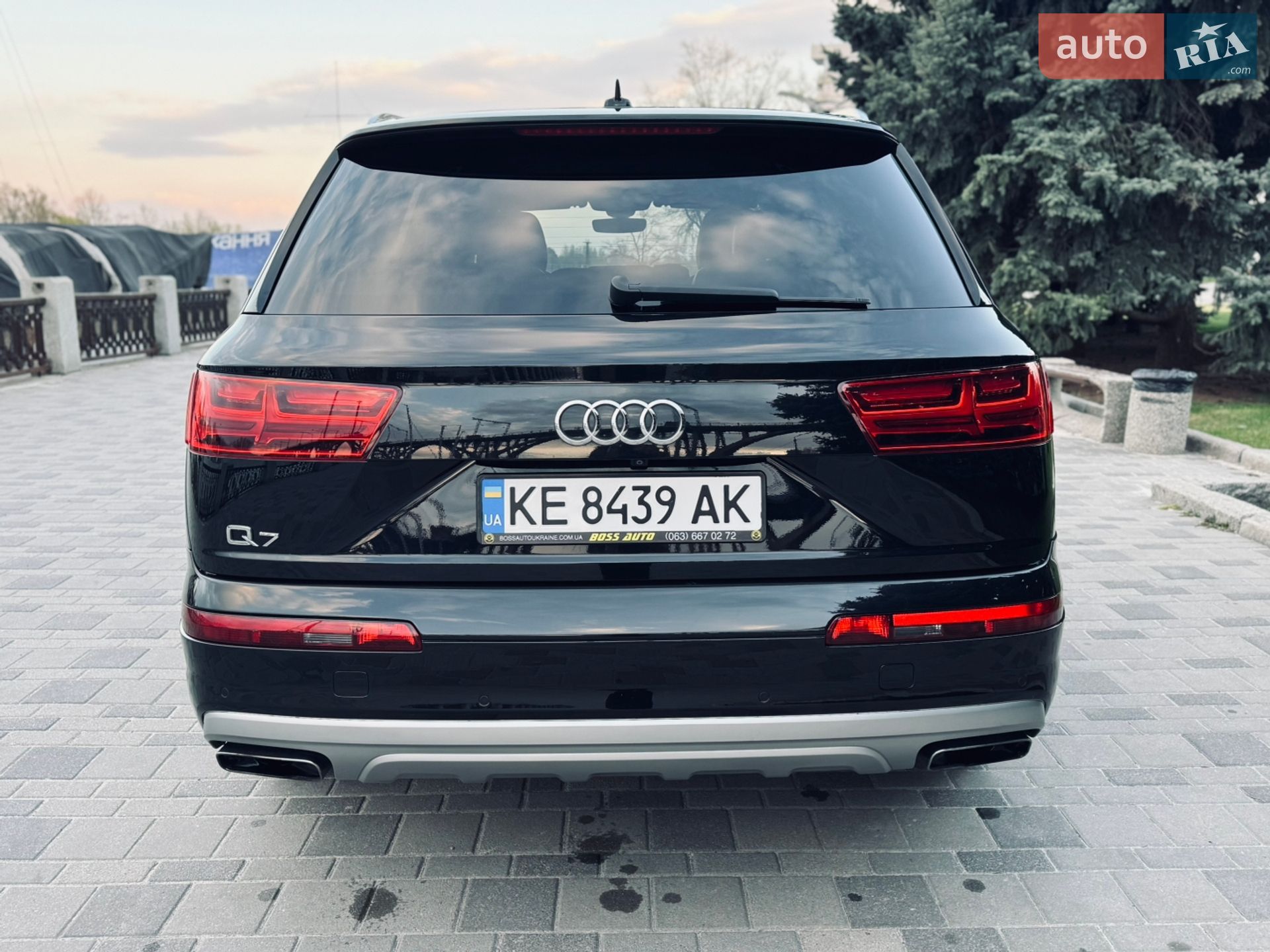 Audi Q7 2016 VIN WA1LAAF77HD026078 фото оголошення 5 з 46