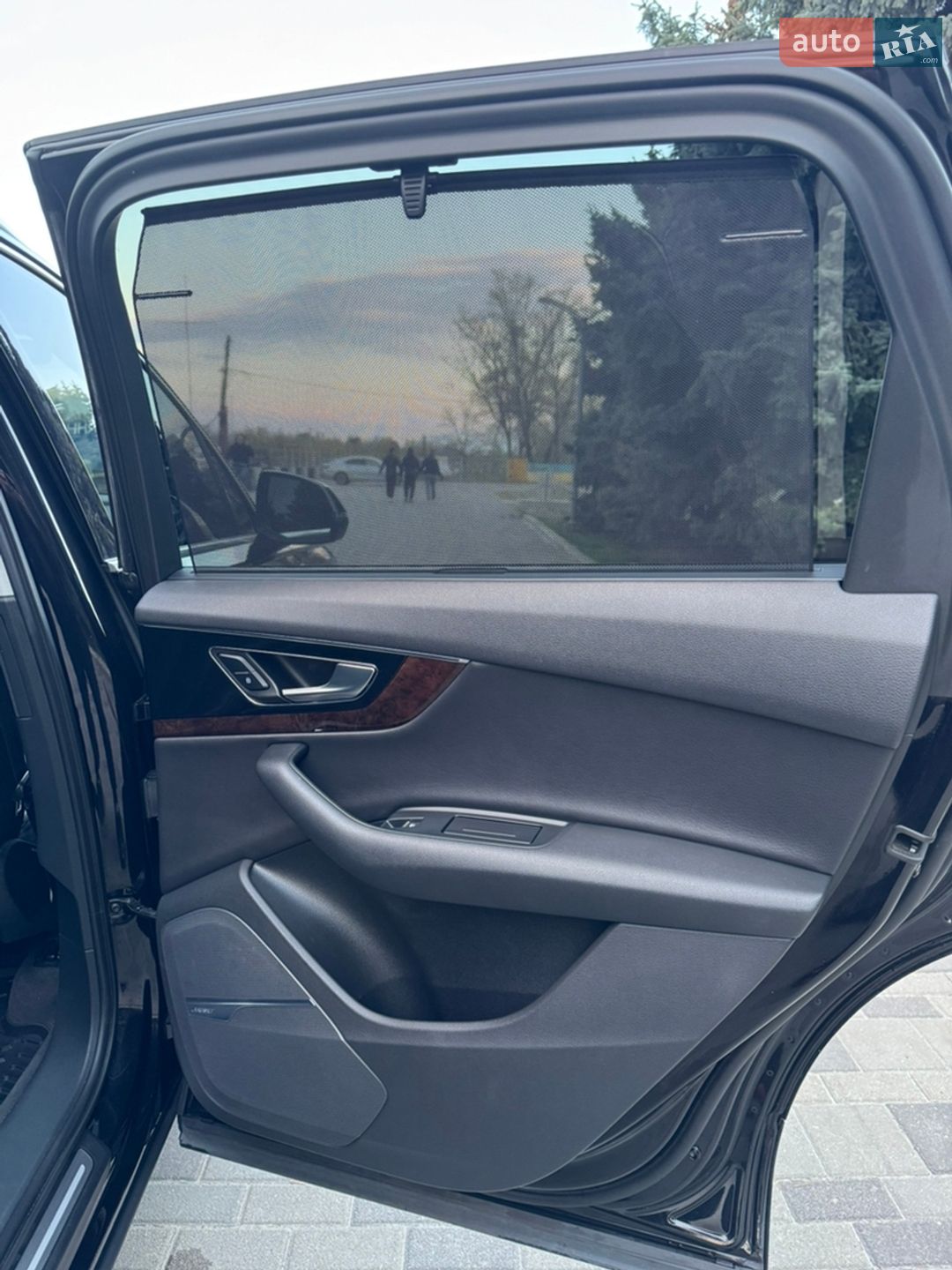 Audi Q7 2016 VIN WA1LAAF77HD026078 фото оголошення 26 з 46
