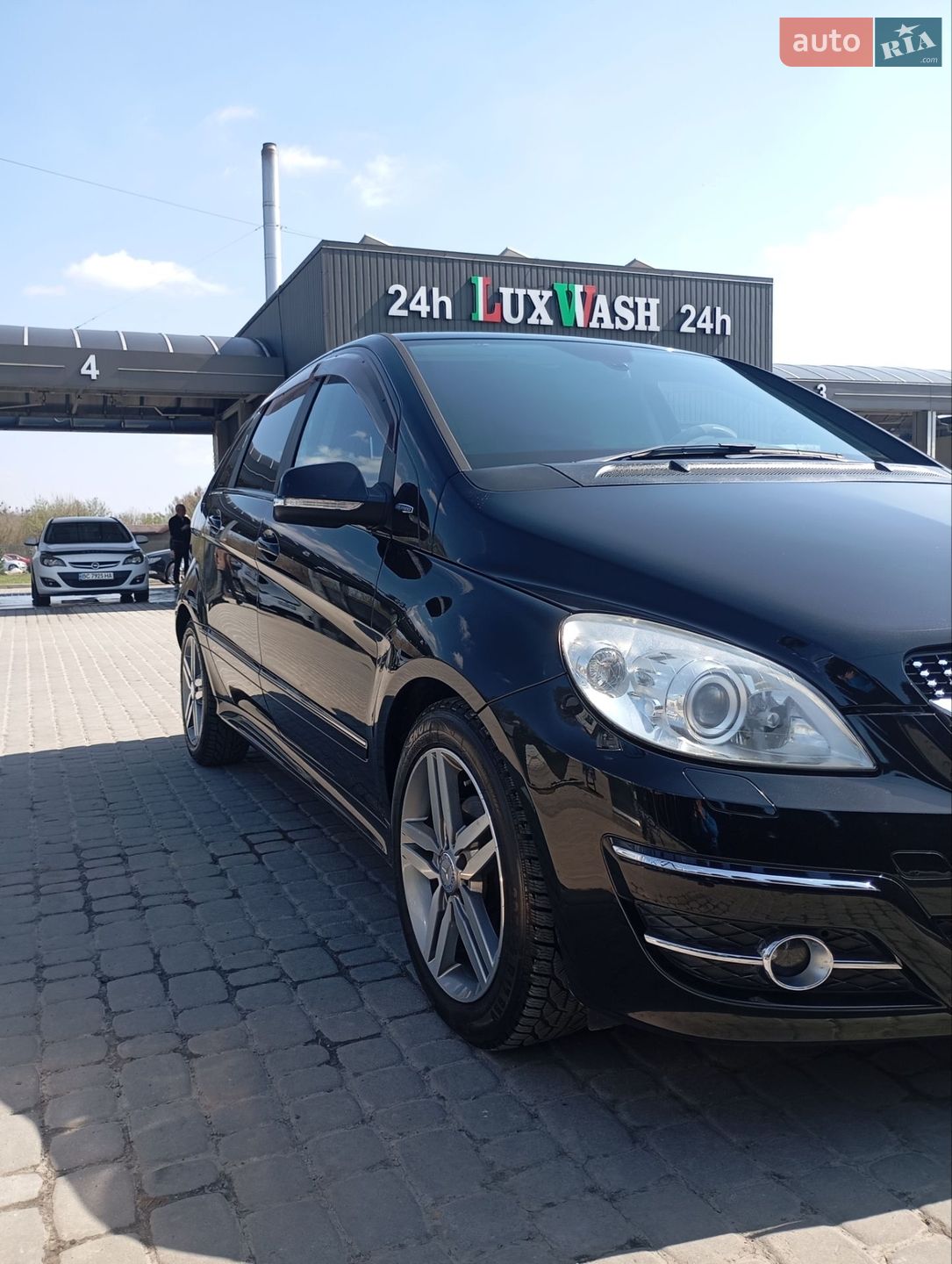 Mercedes-Benz B-Class 2011 VIN WDD2452322J686732 фото оголошення 3 з 37