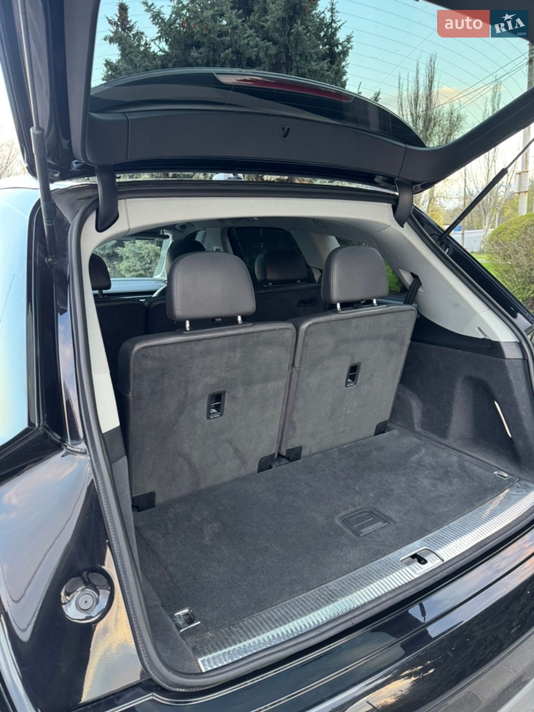 Audi Q7 2016 VIN WA1LAAF77HD026078 фото оголошення 37 з 46