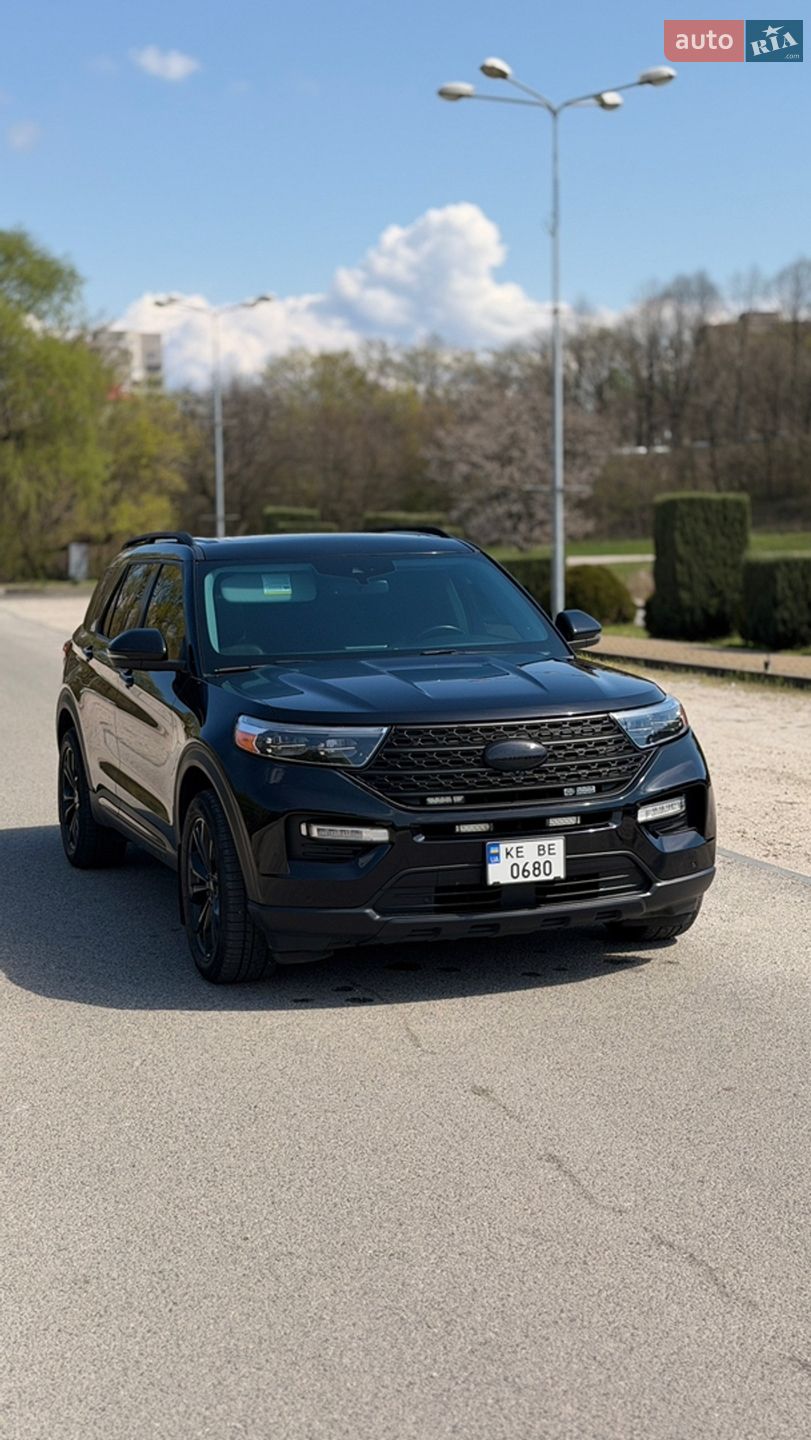 Ford Explorer 2021 VIN 1FMSK8FH3MGB45556 фото оголошення 3 з 27