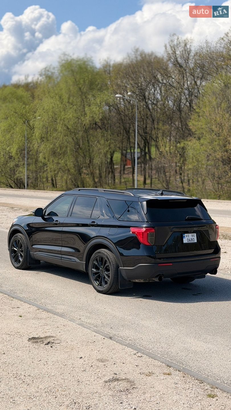 Ford Explorer 2021 VIN 1FMSK8FH3MGB45556 фото оголошення 4 з 27