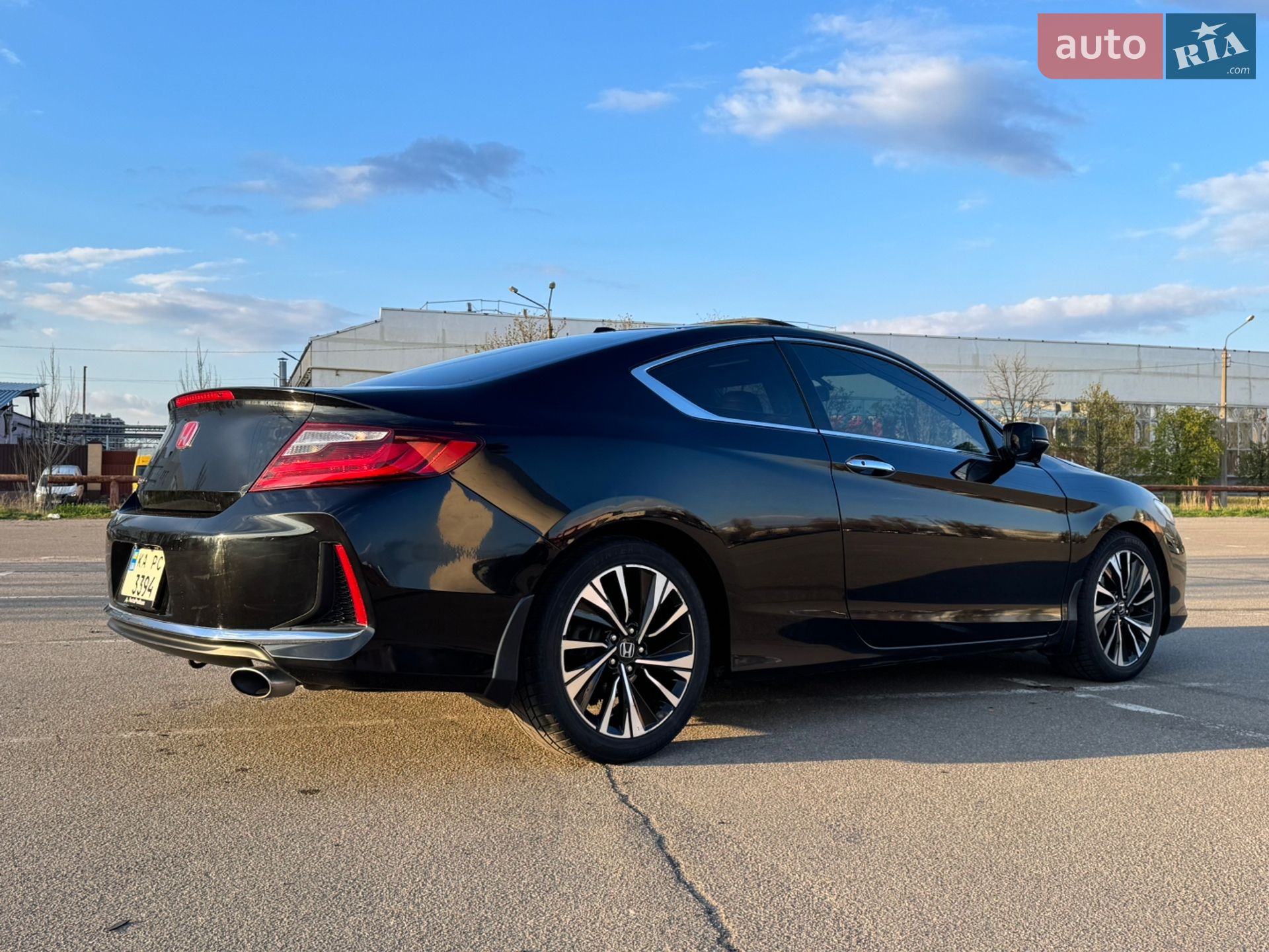 Honda Accord 2017 VIN 1HGCT1B82HA008105 фото оголошення 5 з 40