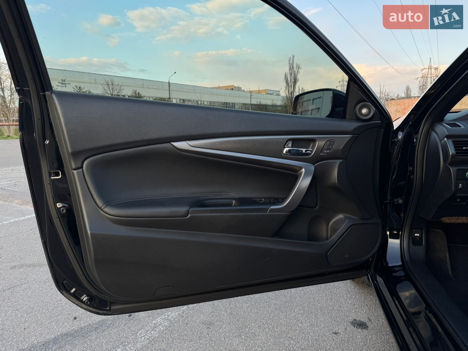 Honda Accord 2017 VIN 1HGCT1B82HA008105 фото оголошення 21 з 40